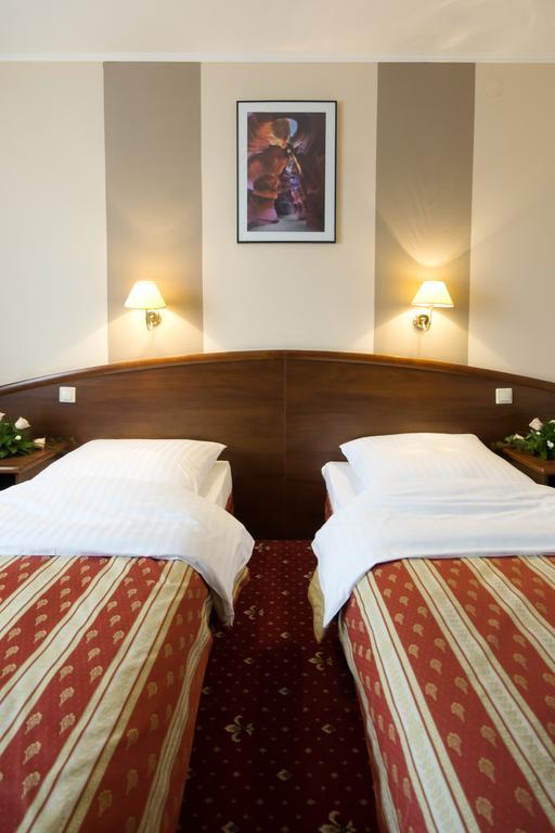 Hotel Novum & 3*