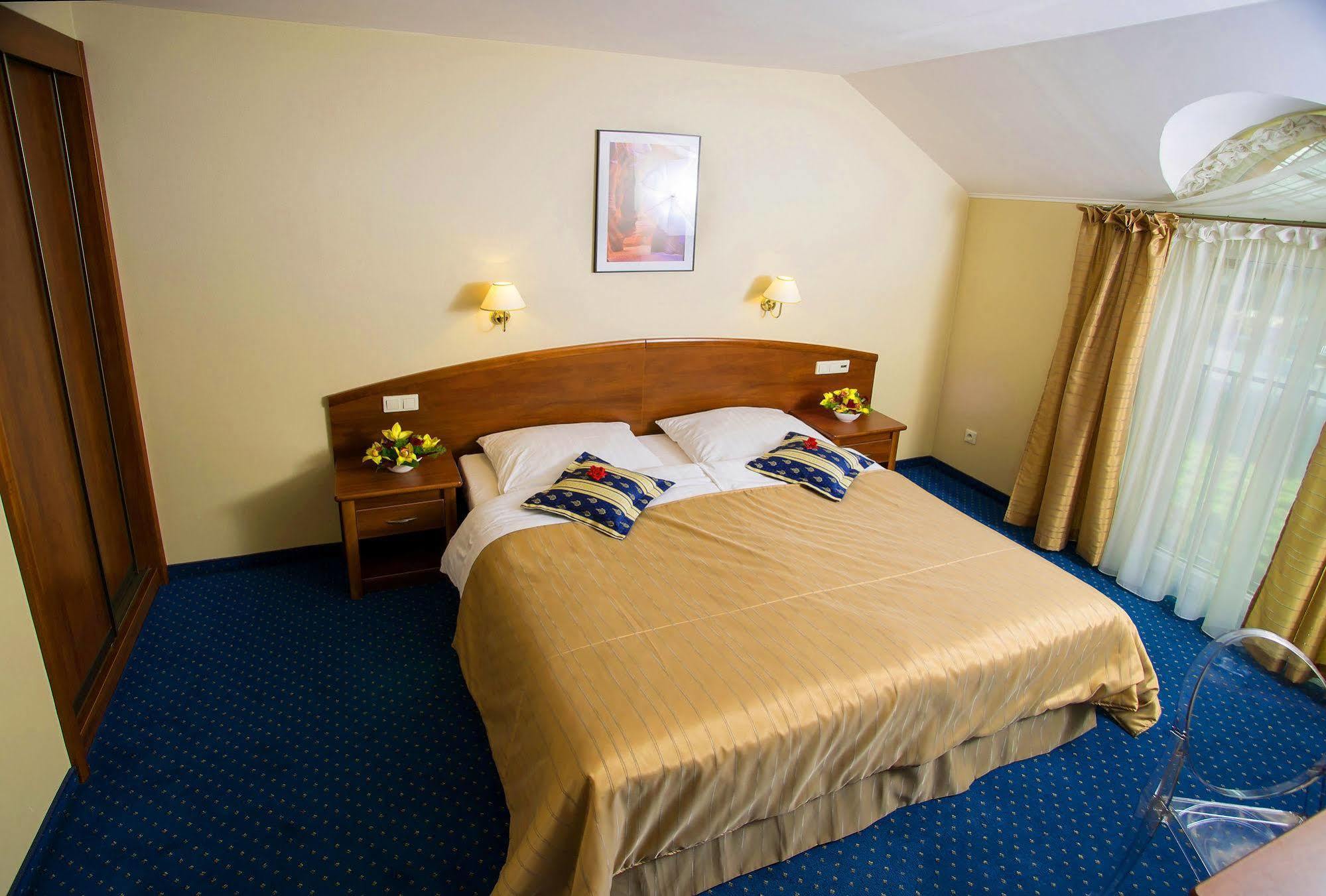 Hotel Novum & 3*