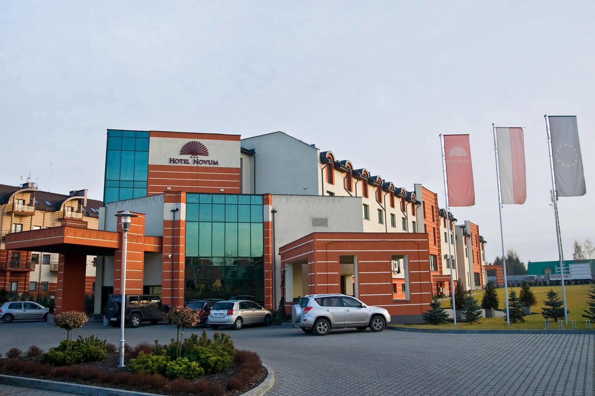 Novum & 3* Niepolomice